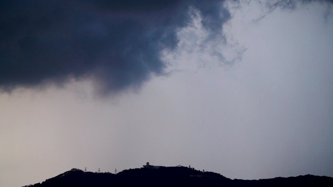 暴雨中的厦门天语舟气象公园