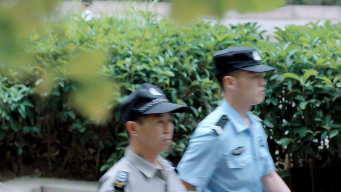 【4K】民警社区巡逻