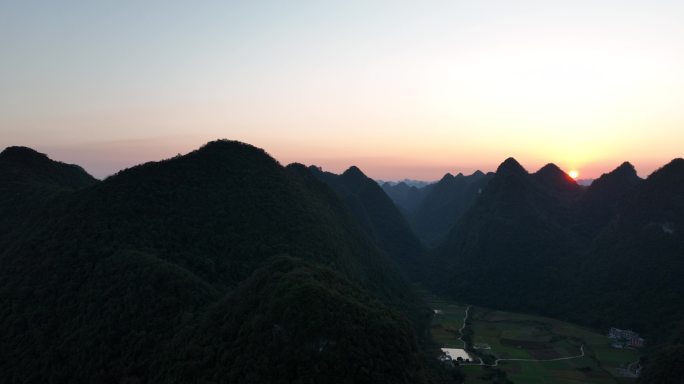 贵州荔波茂兰山脉航拍日出夕阳晚霞4K