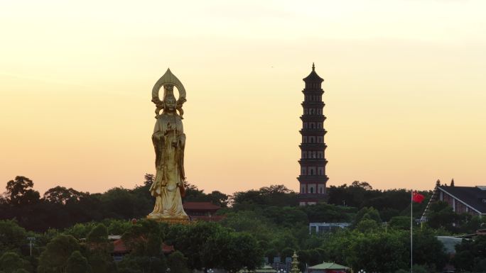 中国广东省广州市番禺区莲花山望海观音