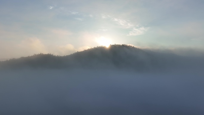 航拍云海朝阳