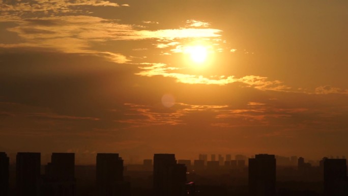 浪漫早晨金黄色的太阳希望早晨初生的太阳