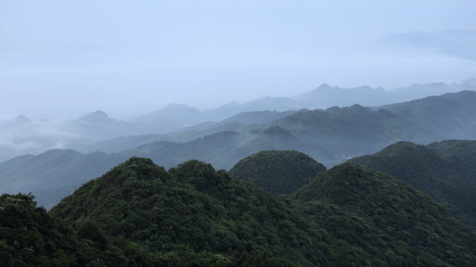 群山山脉连绵起伏