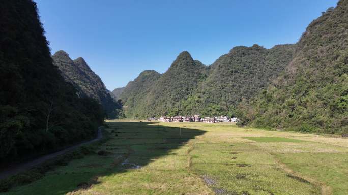 贵州荔波茂兰山脉田野村庄航拍4K