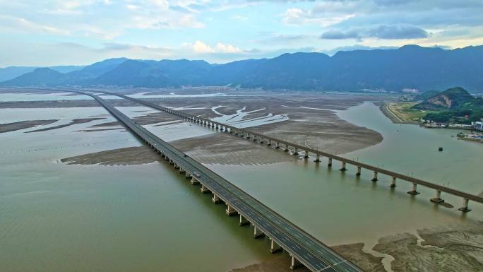 跨海高铁 海上高速公路铁路 高速动车