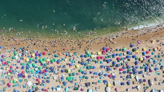 夏天的海边沙滩