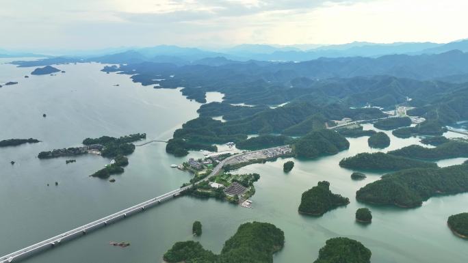 航拍杭州淳安县千岛湖镇千岛湖大桥风光