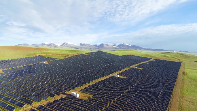 高原 工厂 西藏 电力线 太阳能电池板