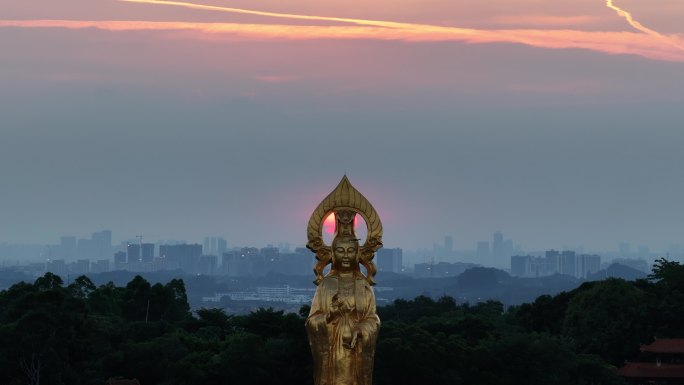 中国广东省广州市番禺区莲花山望海观音