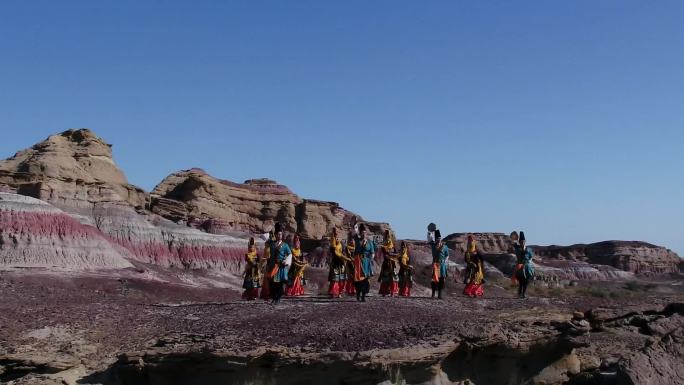 B新疆准噶尔盆地大漠戈壁民族舞蹈5
