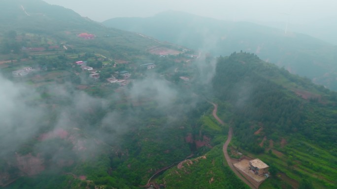 航拍鲁山大雷音寺云雾