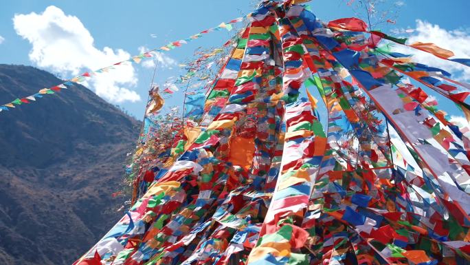 经幡 雪山 日照金山 梅里雪山