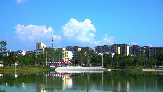 城市 白云 涌动 夏天