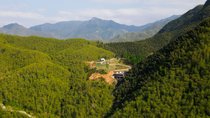 安吉报福大山风景半岛露营