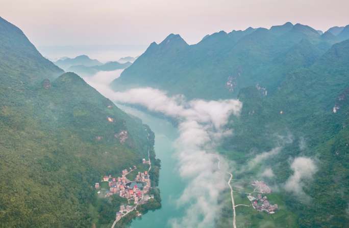 广西山区 红水河云海航拍延时