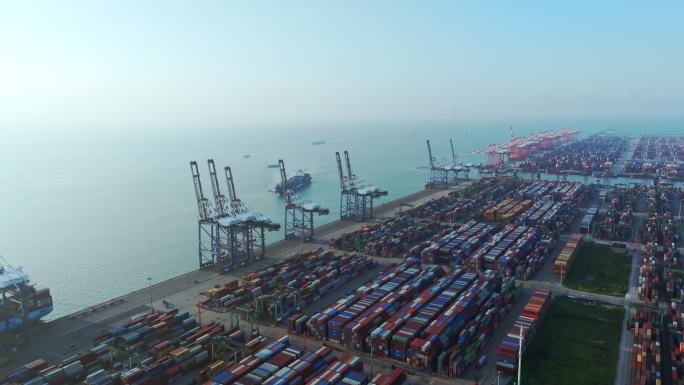 4k广州南沙港货运码头日出航拍