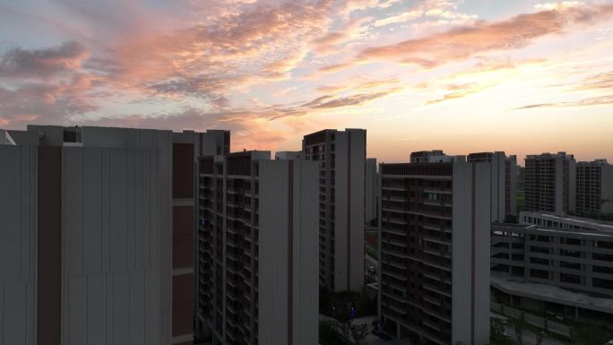 航拍绿地控股襄阳城际空间站楼盘城市风光