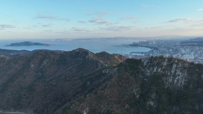 航拍环绕山东省威海市环翠区古陌岭