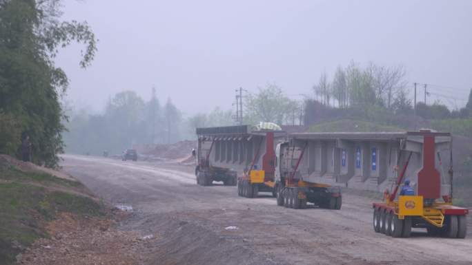 铁路建筑 建材运输 公路行驶