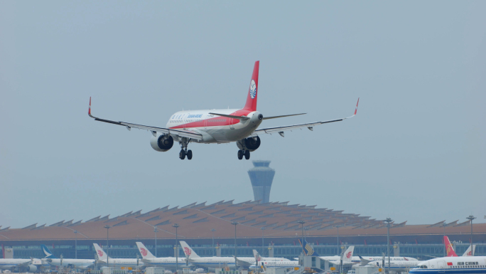 四川航空飞机降落  起飞