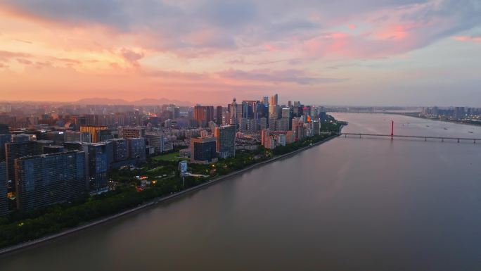 杭州钱塘江日落全景