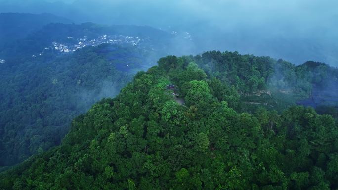 4K航拍大自然风景树林山川云雾村庄