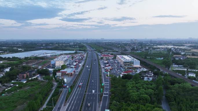 高速公路嘉兴服务区航拍