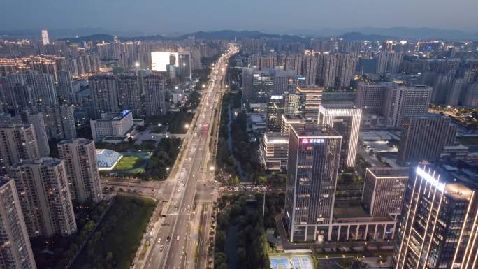 杭州滨江风情大道高架车流夜景