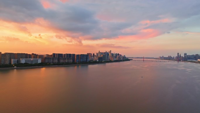 杭州钱塘江日落全景