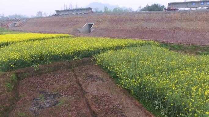 铁路建筑 建材运输 公路行驶