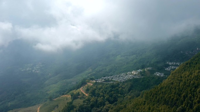 大山里的农村