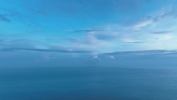 蓝色大海航拍海天一线碧海蓝天蔚蓝大海风景