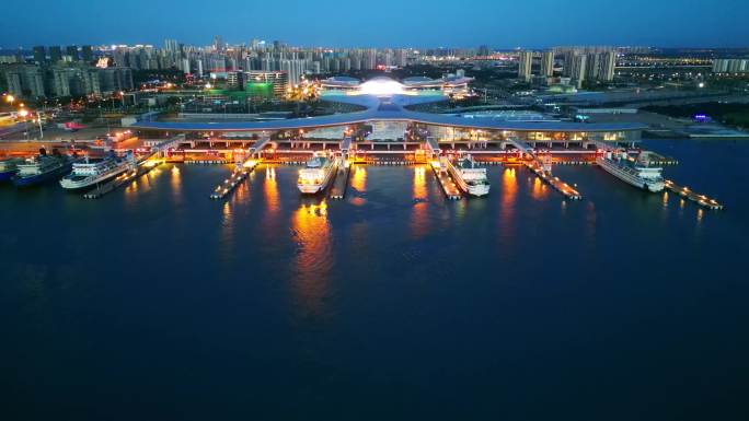 海南海口新海客运枢纽港口航拍夜晚蓝调夜景