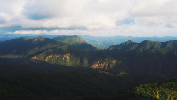 高山草原 山谷瀑布 永泰云顶 天池 峡谷