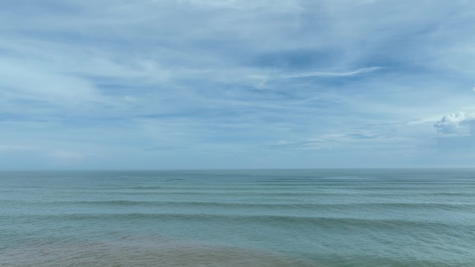 蓝色大海航拍海天一线碧海蓝天蔚蓝大海风景