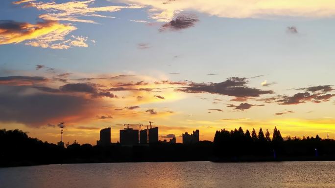 黄昏晚霞落日天空傍晚彩霞夕阳西下美景6