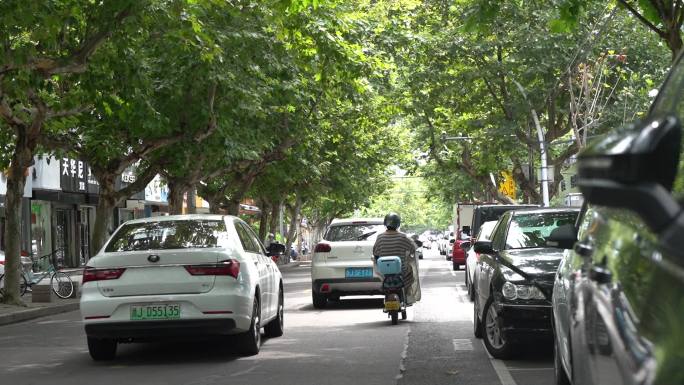 台州温岭老城区绿树成荫扫街C0022