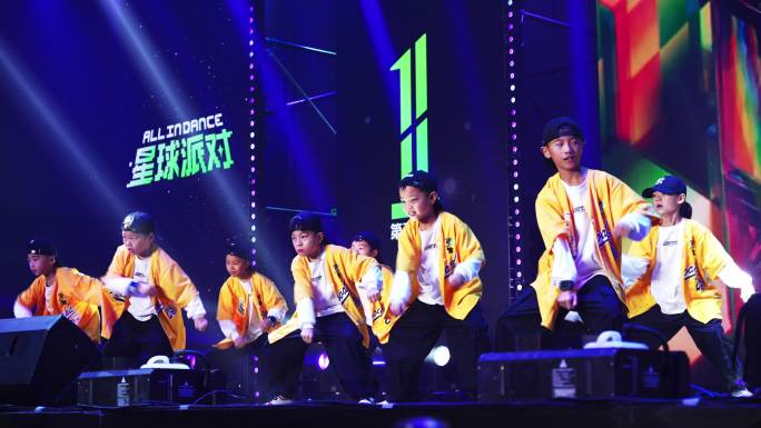 小学生街舞演出少年舞蹈比赛