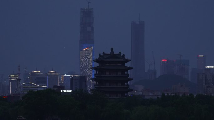 大明湖夜景