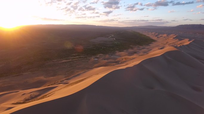 蒙古沙丘戈壁沙漠空中日出绿洲 