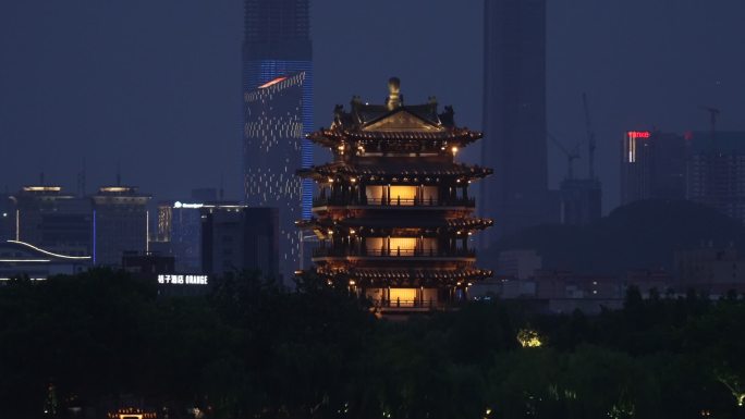 大明湖夜景