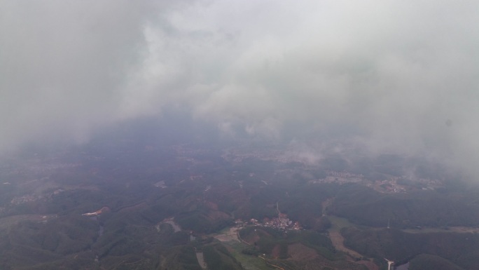 航拍粤西乡村上空天昏地暗瀑雨将至