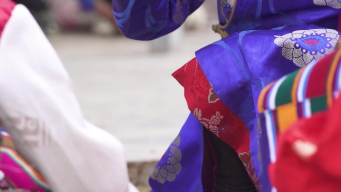 藏族小孩 藏族服装 藏袍 藏装 童年童真