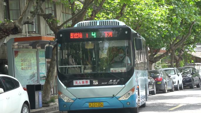 台州温岭老城区绿树成荫扫街C0040