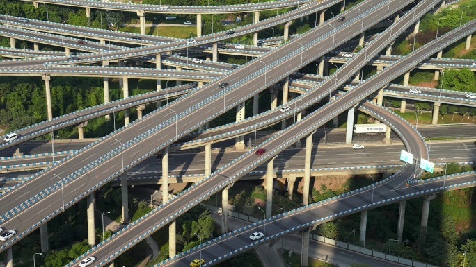 重庆最复杂高架黄桷湾立交桥交通车流