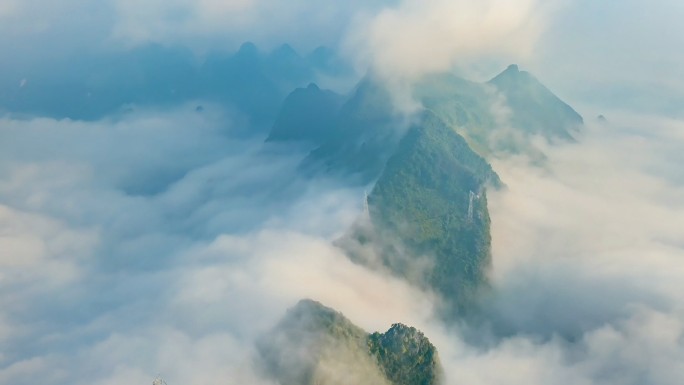 红水河山区山脊云海航拍延时