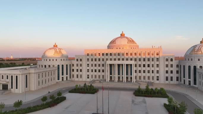 内蒙古师范大学二连浩特国际学校蒙古建筑
