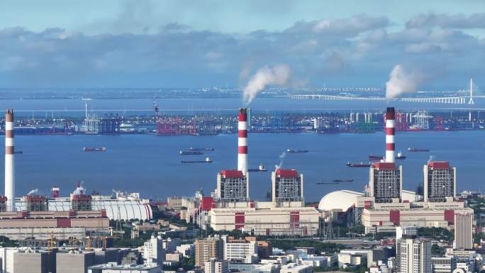 4K原素材-航拍上海外高桥，远眺长兴岛