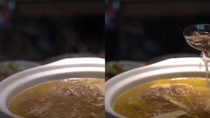 沸腾的野生菌汤