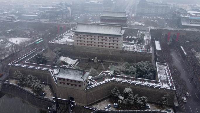 西安城墙永宁门雪景航拍